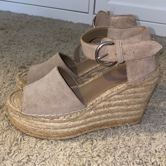 Marc Fisher wedges 7 1/2 - Picture 1 of 4